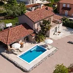 Family Friendly House With A Swimming Pool Ljutici, Krk - 25039 Дом отдыха