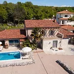 Family Friendly House With A Swimming Pool Ljutici, Krk - 25039 * Малинска