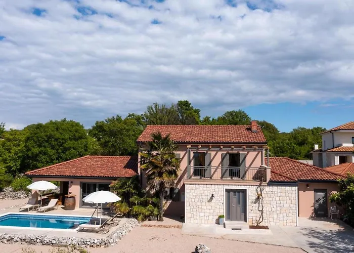 Family Friendly House With A Swimming Pool Ljutici, Krk - 25039 Сasa de vacaciones