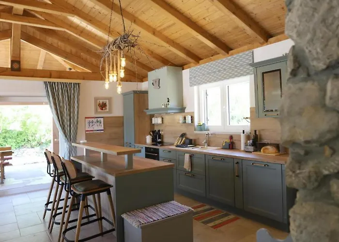 Сasa de vacaciones Family Friendly House With A Swimming Pool Ljutici, Krk - 25039 Malinska