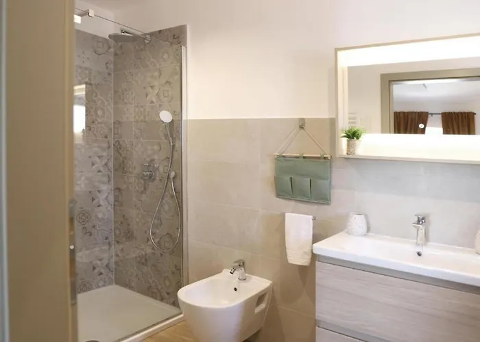 بيت للعطل Family Friendly House With A Swimming Pool Ljutici, Krk - 25039 *