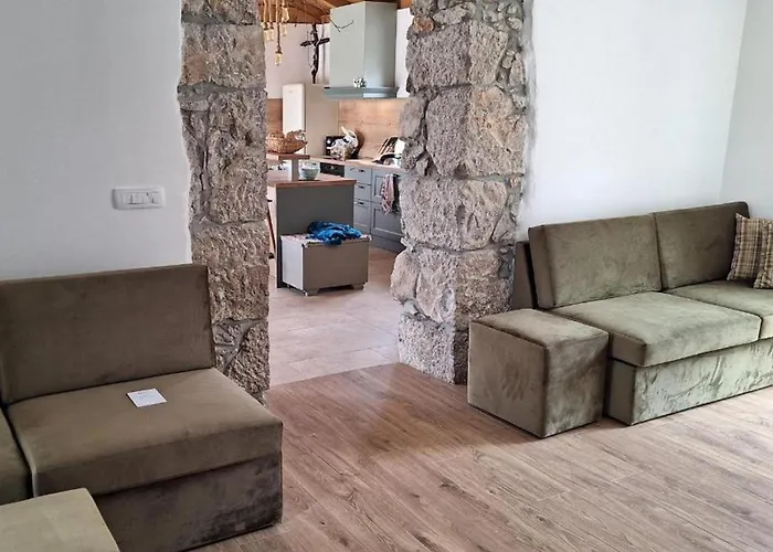 بيت للعطل Family Friendly House With A Swimming Pool Ljutici, Krk - 25039 *