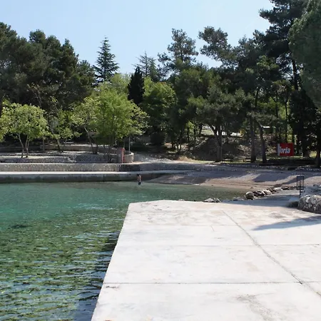 Сasa de vacaciones Family Friendly House With A Swimming Pool Ljutici, Krk - 25039 *