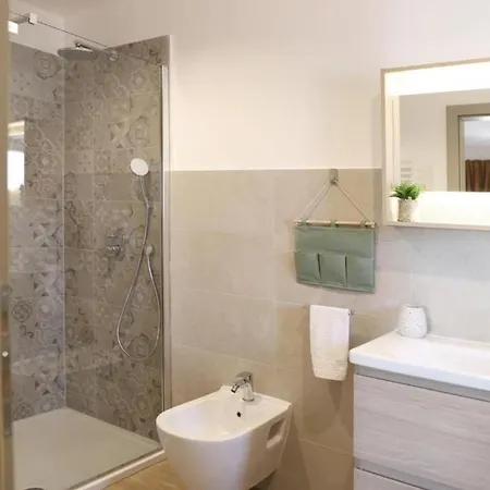 Сasa de vacaciones Family Friendly House With A Swimming Pool Ljutici, Krk - 25039 *